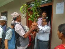 गल्छी गा.पा. वडा नं. ६ मा कृषकहरुलाई  फलफुल बिरुवा वितरण कार्यक्रम   २ 